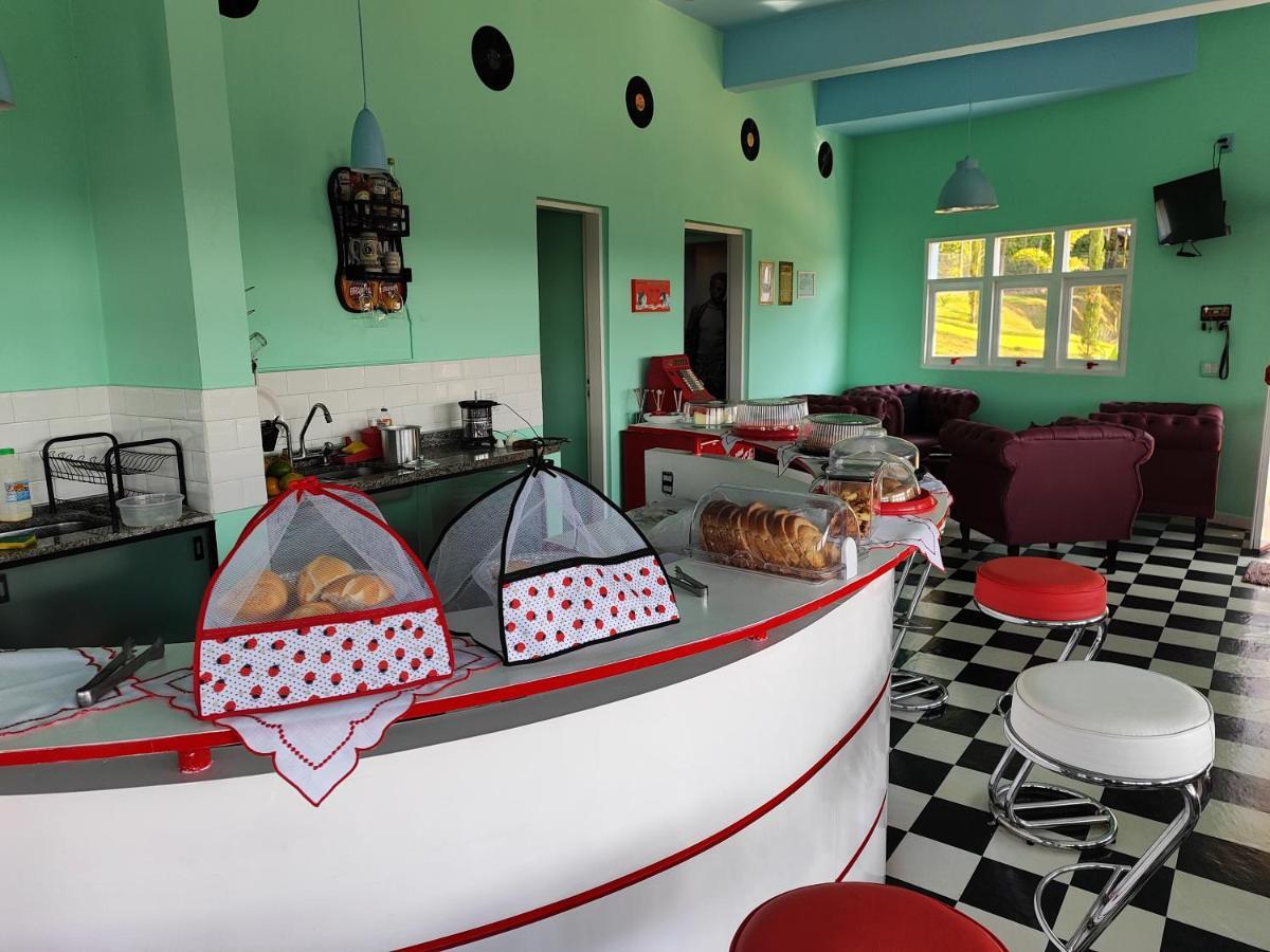 Casa Abacaxi, Vila Magica Bueno Brandao Luaran gambar